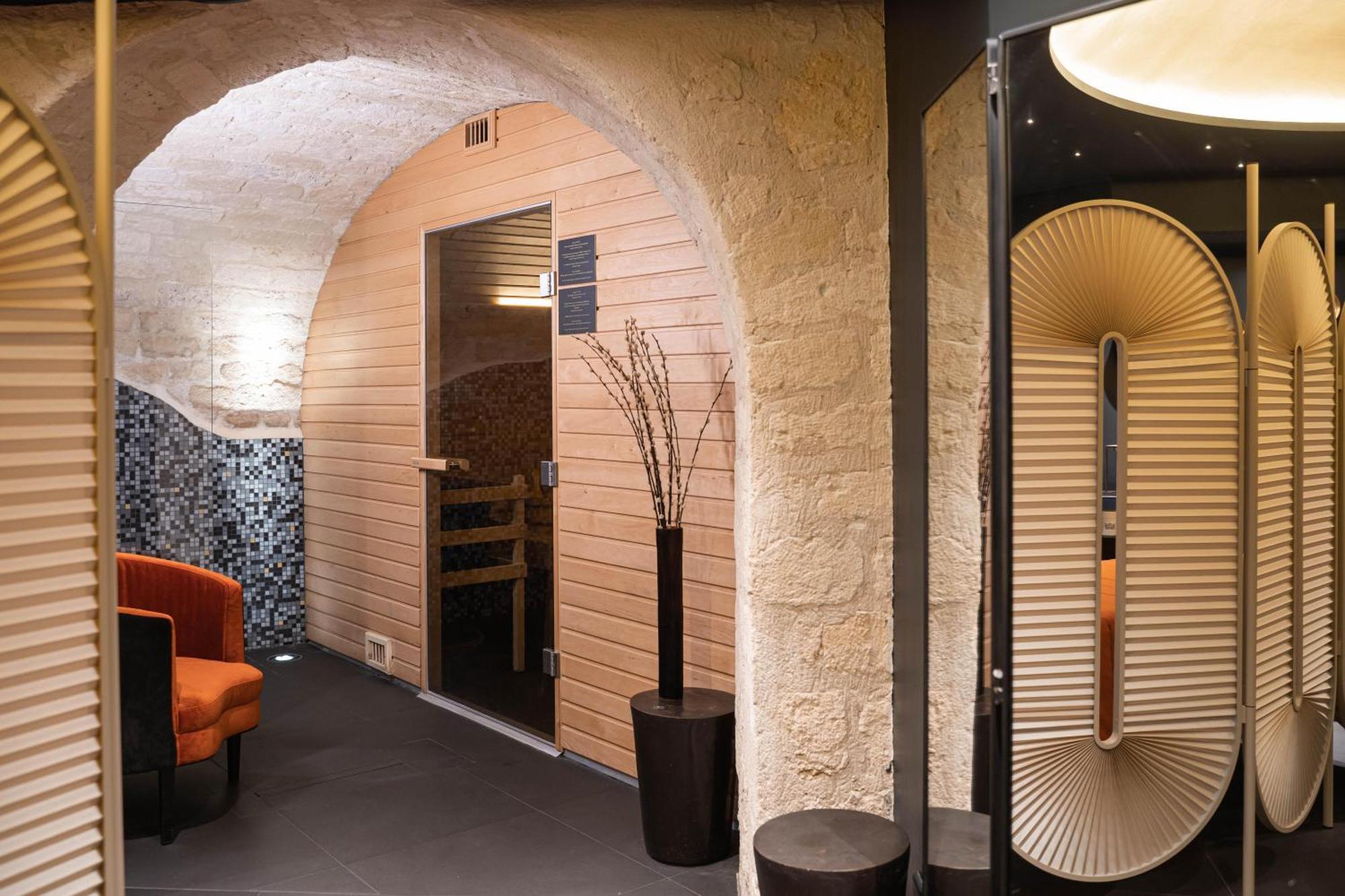 פריז Hotel Bourgogne & Montana מראה חיצוני תמונה